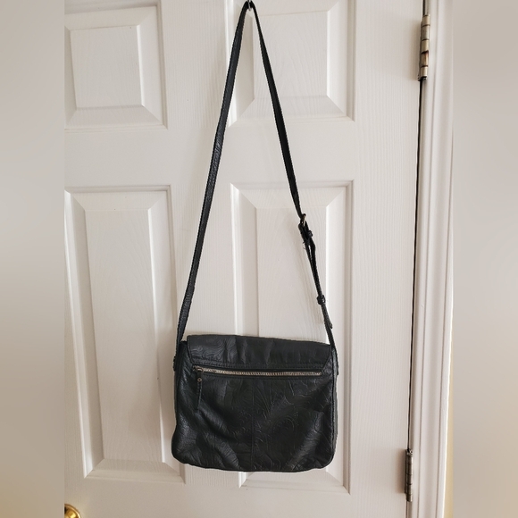 America Leather Co Leather Embossed Navy Crossbody - Picture 10 of 14